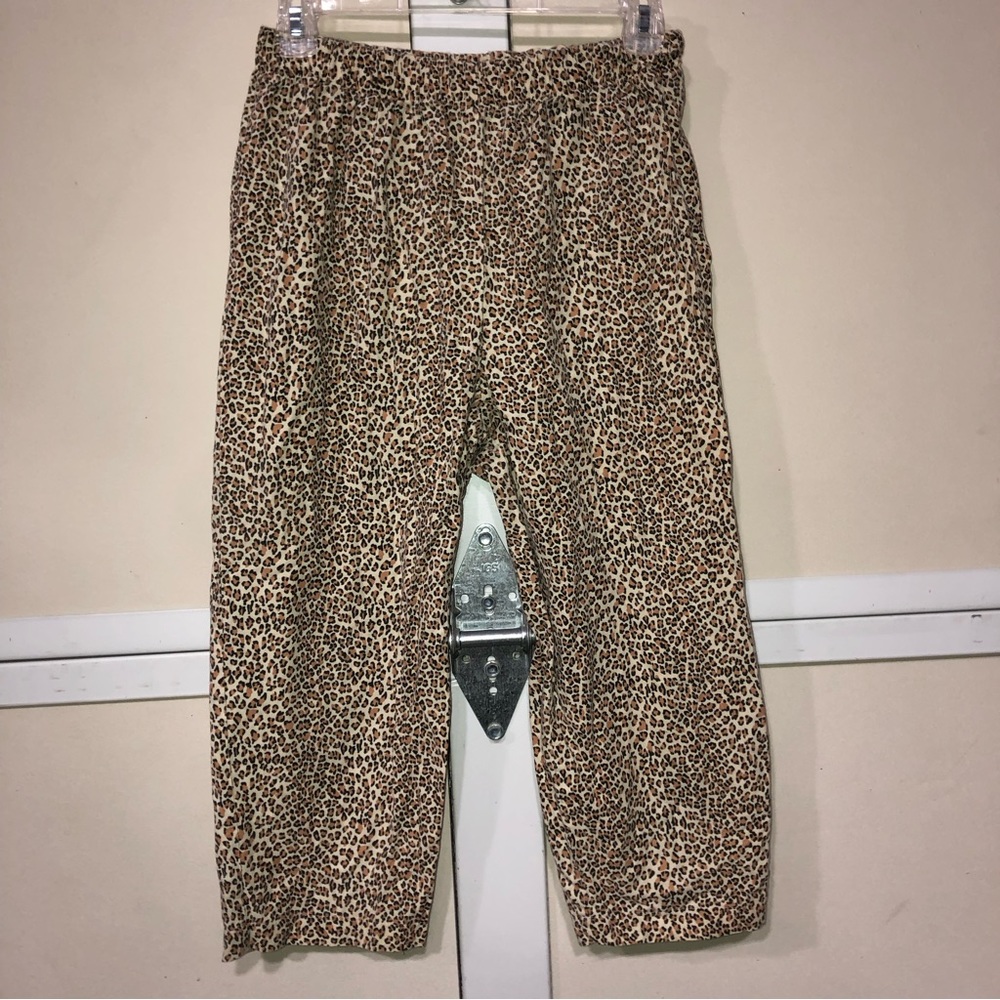 #1357 Vintage 1990s animal cat Sports gear medium capri pants